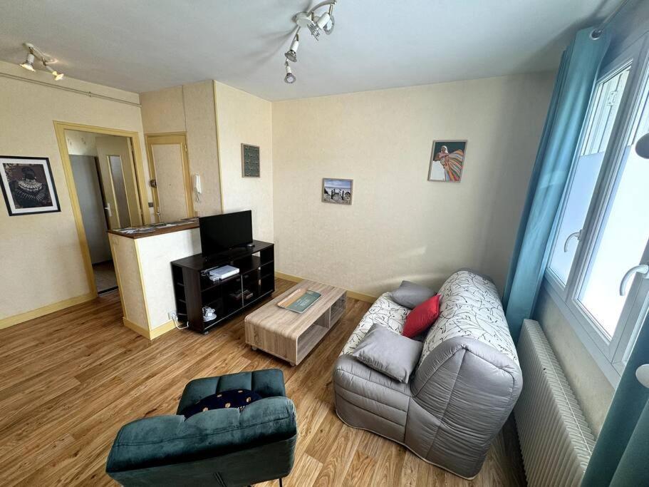 Appartement Proche De L'Hyper-Centre Avec Garage Кан Экстерьер фото